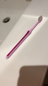 分解洗浄で取り出した歯ブラシ